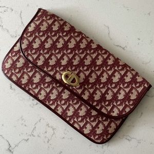 SOLD✨ 💯 Auth Vintage Dior Trotter Burgundy Clutch Cover